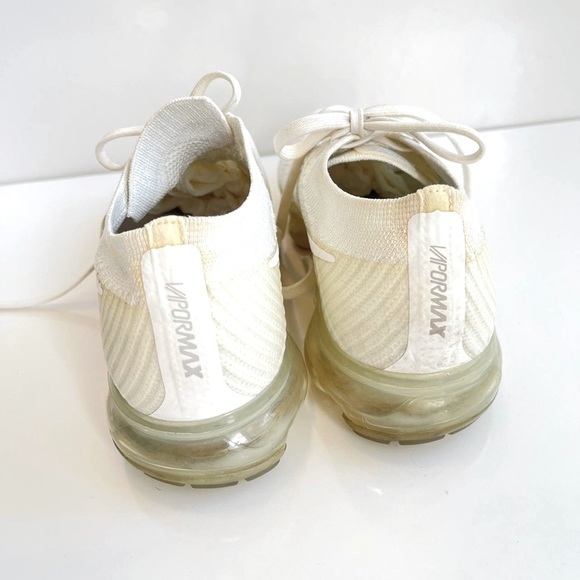 Nike Air VaporMax Flyknit 2 ‘Triple White’ – Size 7 US Women’s - Picture 4 of 6
